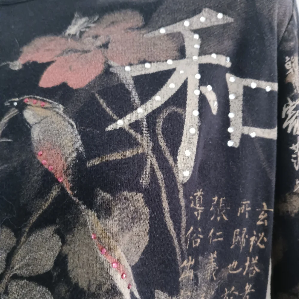 Embellished 3/4 Length Sleeve T-shirt - Picture 4 of 5